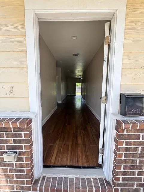 3 bed, 2.0 bath, 1312 sqft, $1,700 — Photo 3