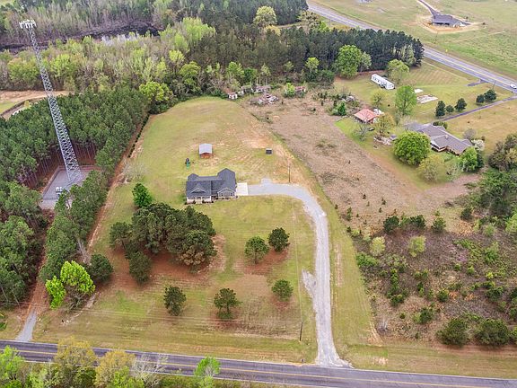 2nd image of 134 Holder Sanders Rd
