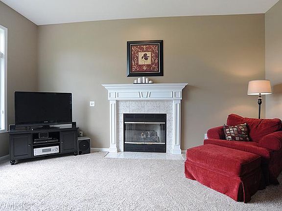 2nd image of 6067 Glengarry Dr SE