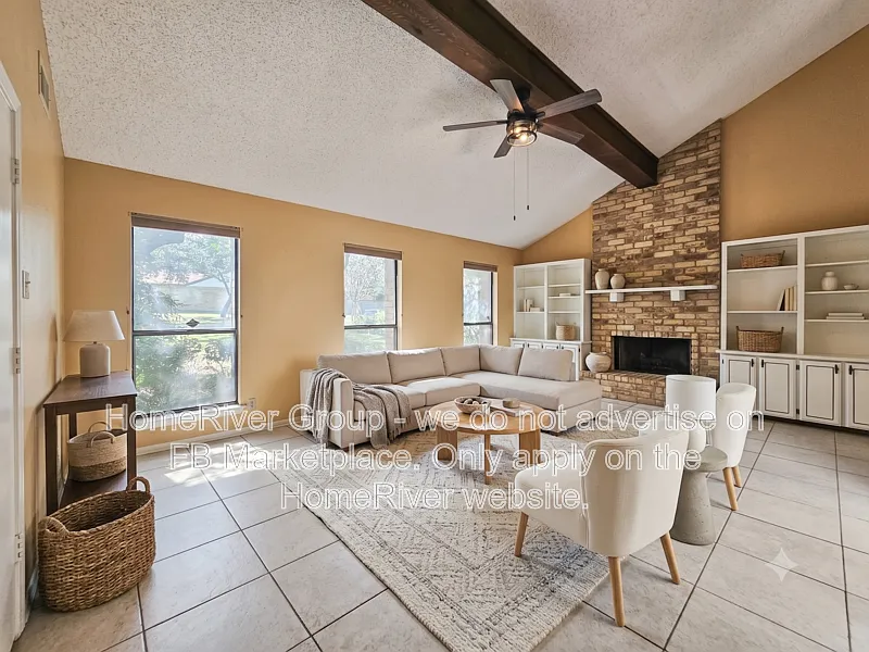3 bed, 2.0 bath, 1650 sqft, $1,725 — Photo 1