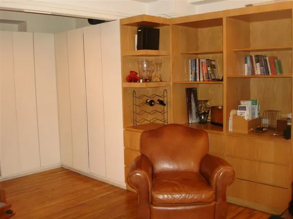 155 East 49th Street image 1 of 3