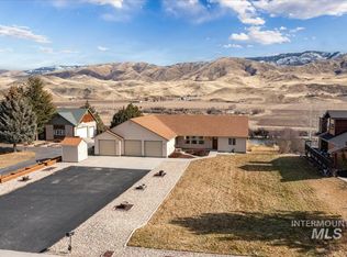 107 Mountain View Dr, Horseshoe Bend, ID 83629
