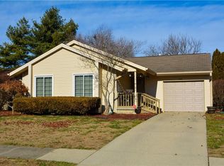 3982 Villa Dr, Columbus, IN 47203