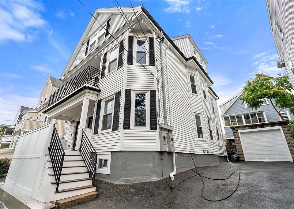 1st image of 22 Charnwood Rd #2