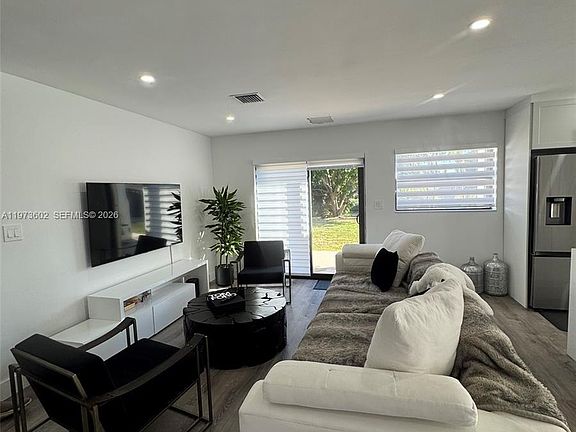 5th image of 12534 SW 27th St