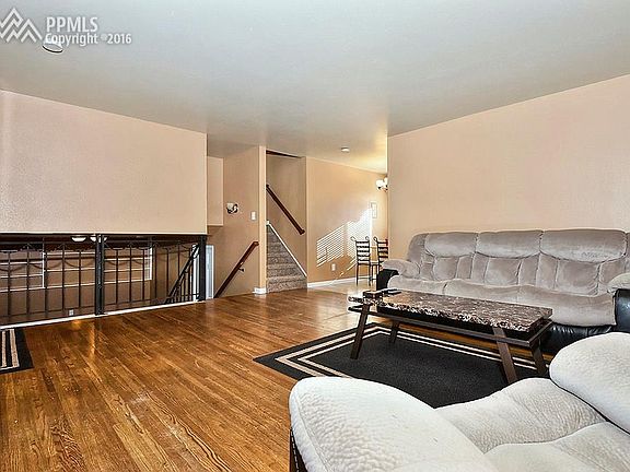 Real Hardwood  Floors