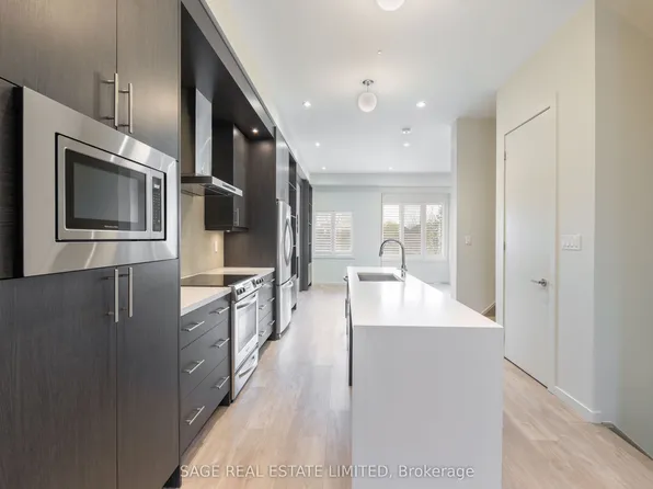 222 Vellwood Cmn, Oakville, ON L6L 0E8