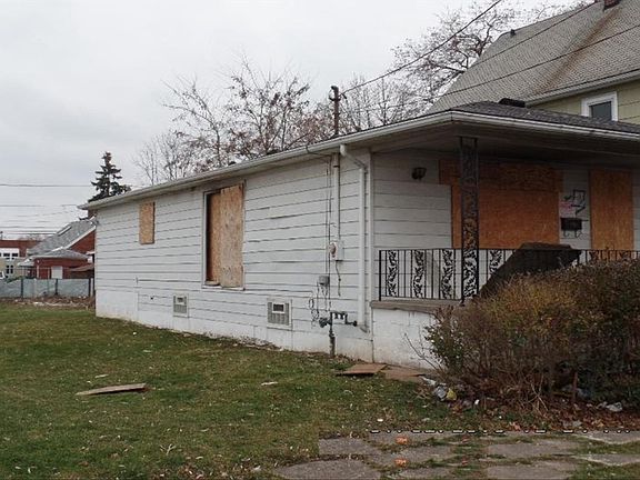 2nd image of 2411 Monroe Ave