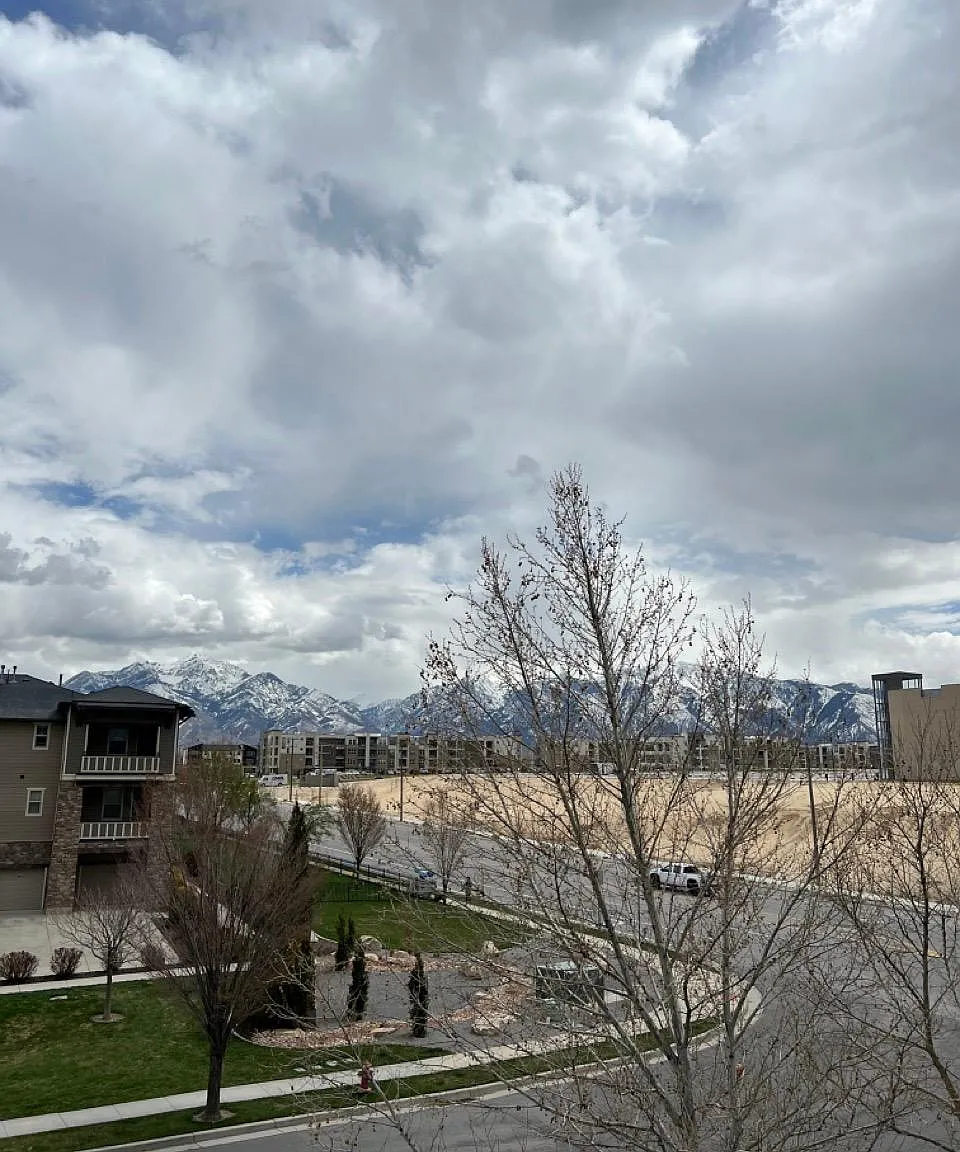 3 bed, 1673 sqft, $2,500 — Photo 3