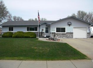1611 William Ave, North Platte, NE 69101