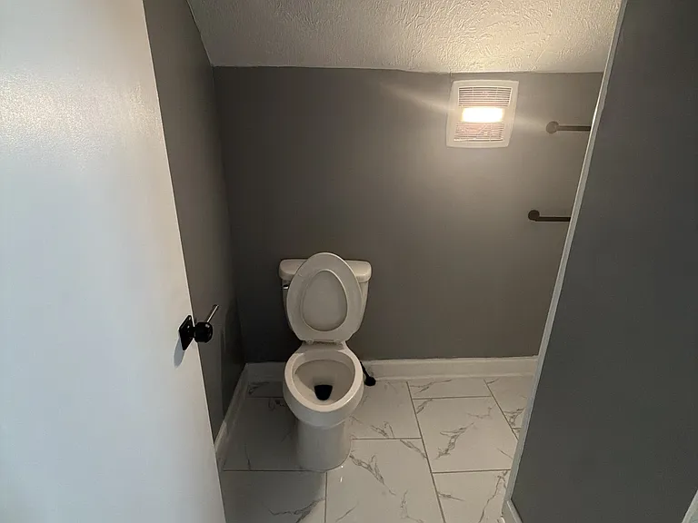 11223 Nelson Ave — Photo 14