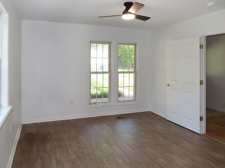 124 Brownville St — Photo 11