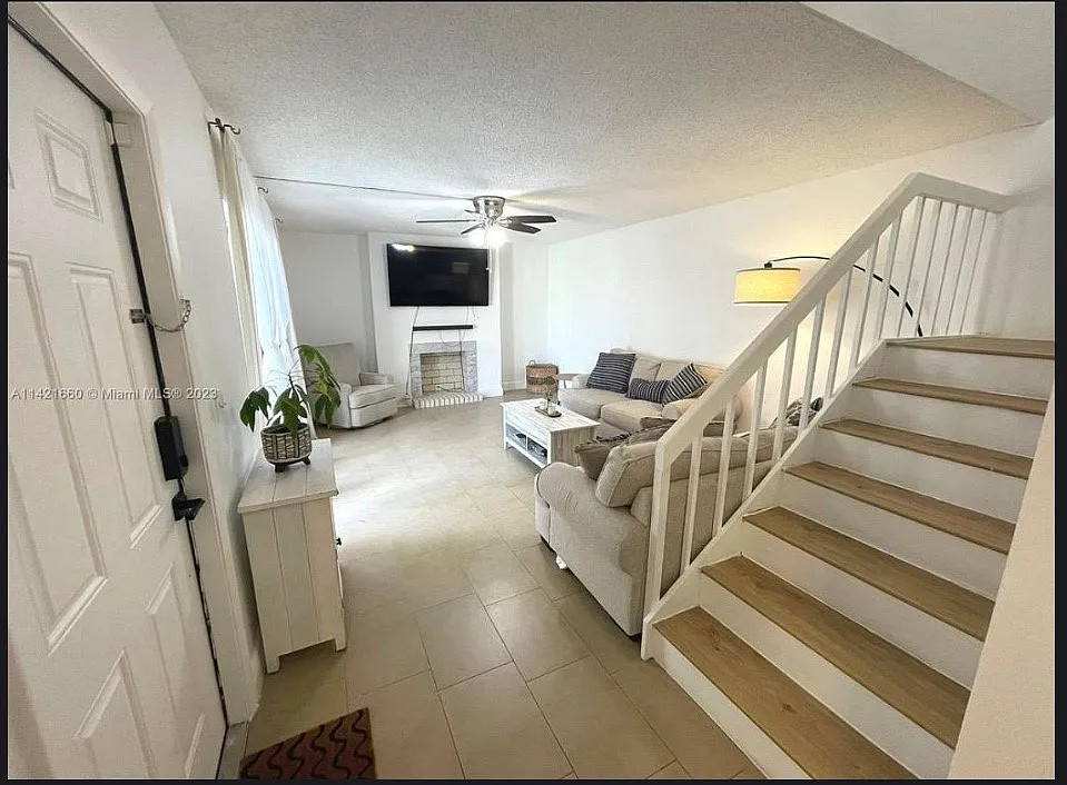 1644 Forest Lakes Cir