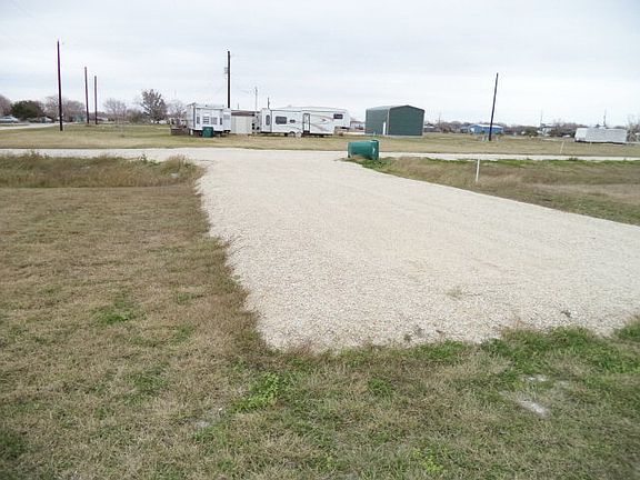 3rd image of 2 Sandhill Ln