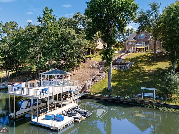 3rd image of 93 Hicks Bend Ct
