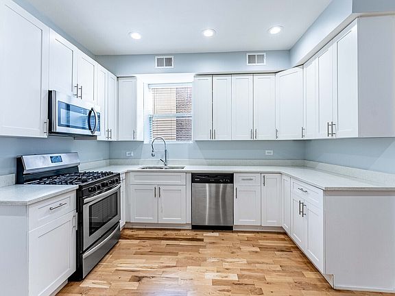 4th image of 555 N Lawler Ave #1
