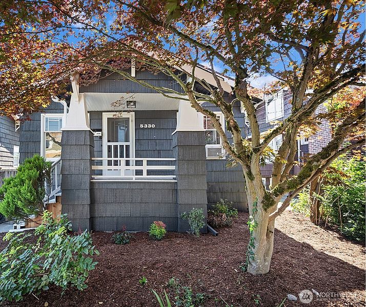 2nd image of 5330 9th Avenue NE