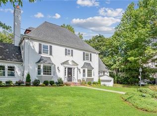 4 Columbus Cir, Eastchester, NY 10709