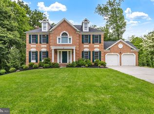 8 Lochwell Ct, Baltimore, MD 21234