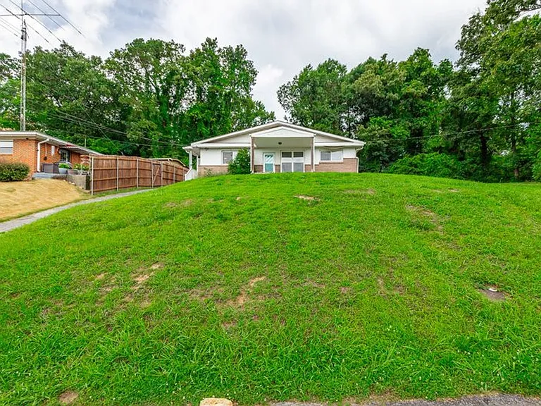 719 McGowan Ave — Photo 17