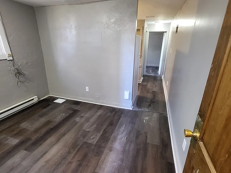 840 N Kansas Ave #BASEMENT — Photo 5