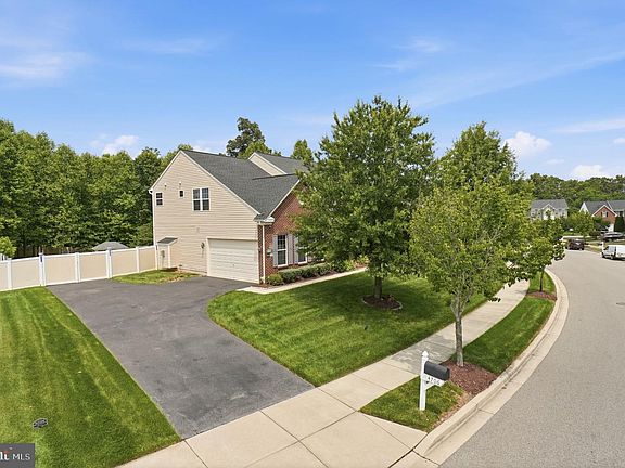 5th image of 4706 Sir Woodburn Way