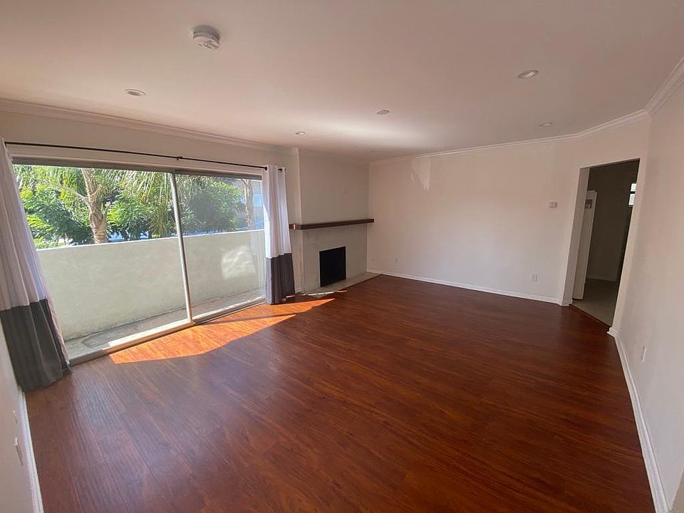 1st image of 905 Victor Ave
