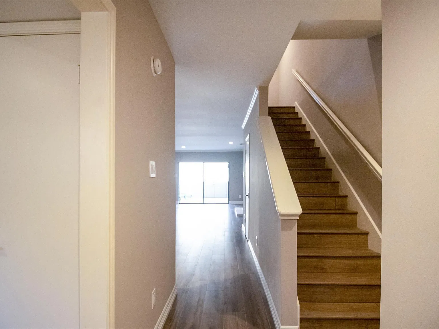 2 bed, 2.5 bath, 1508 sqft, $2,350 — Photo 2