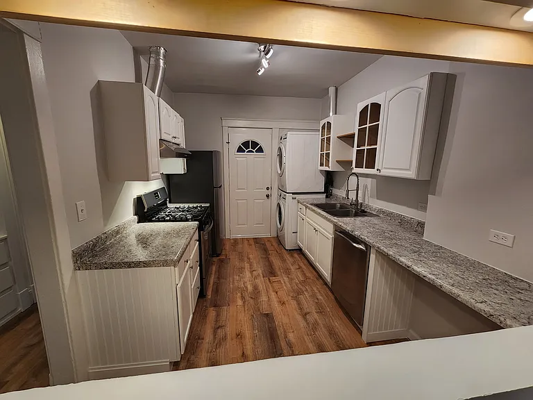 8511 Lake Ave #8511 — Photo 2