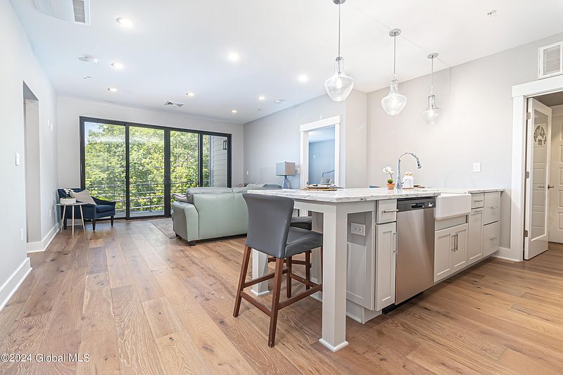 5th image of 116 WEST Avenue #310