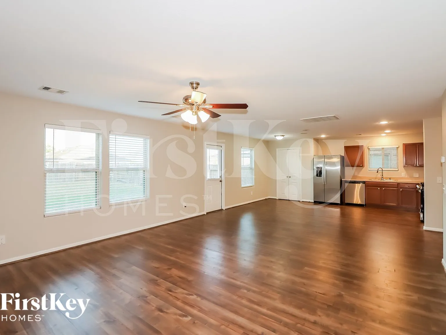 3 bed, 2.5 bath, 2382 sqft, $1,990 — Photo 4