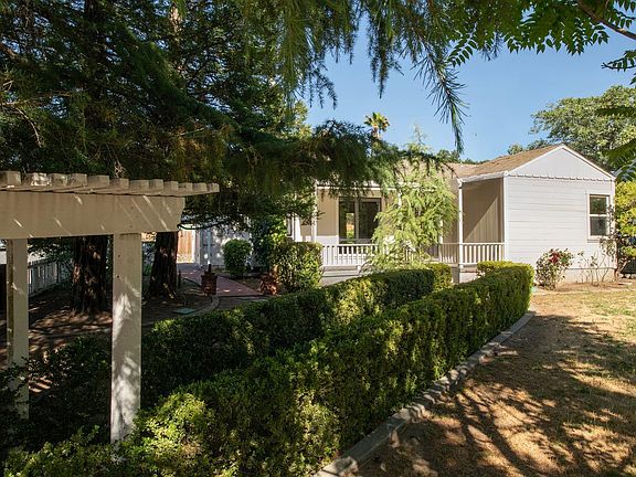 2nd image of 13700 Carmel Avenue