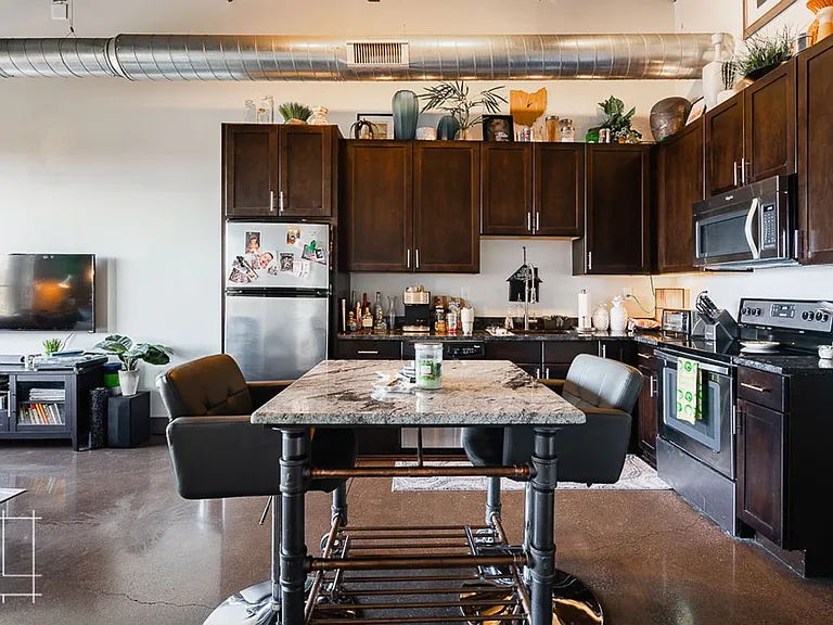 Wonder Bread Lofts — Photo 104