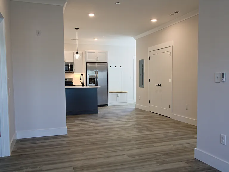 1805 Duncan Ave — Photo 40