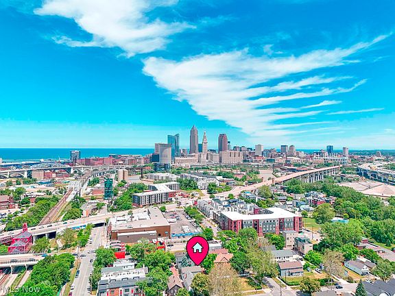 3rd image of 2148 W 21st St