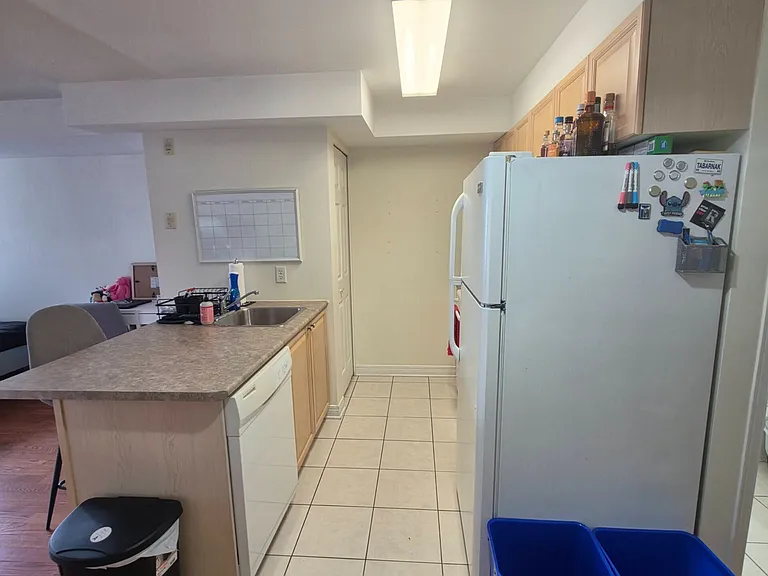 429 Somerset St W #204 — Photo 10