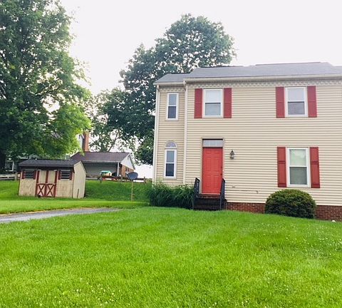 2nd image of 23 Derby Ln