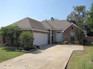 221 Windcreek Ln, Youngsville, LA 70592