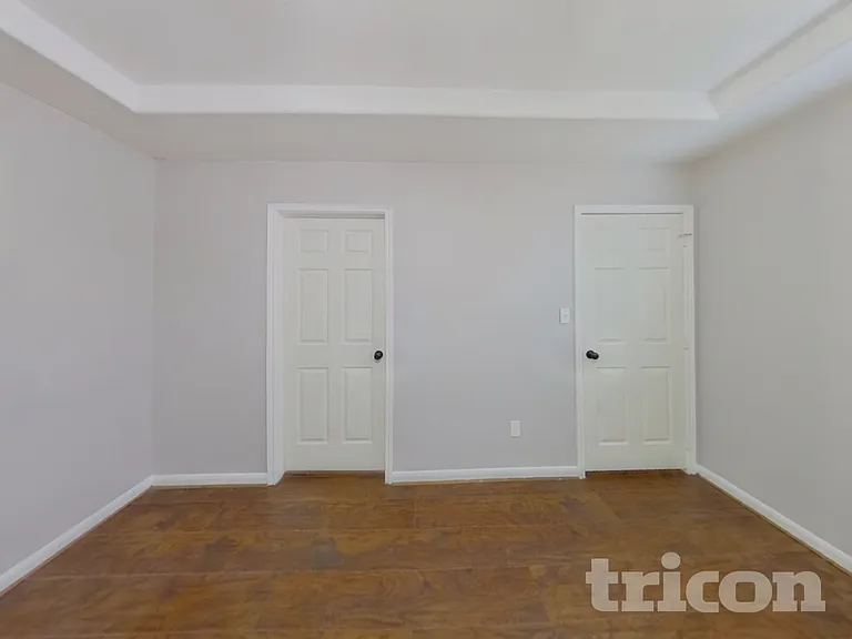 10951 Royal Forest Dr — Photo 8
