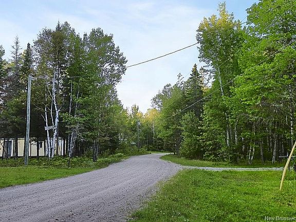 5th image of 12 Thorne Brook Rd