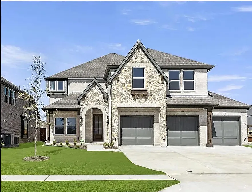 Building Photo - 2276 Valencia Dr