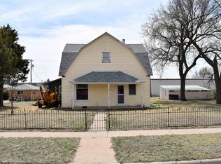 309 W 3rd St, Oakley, KS 67748