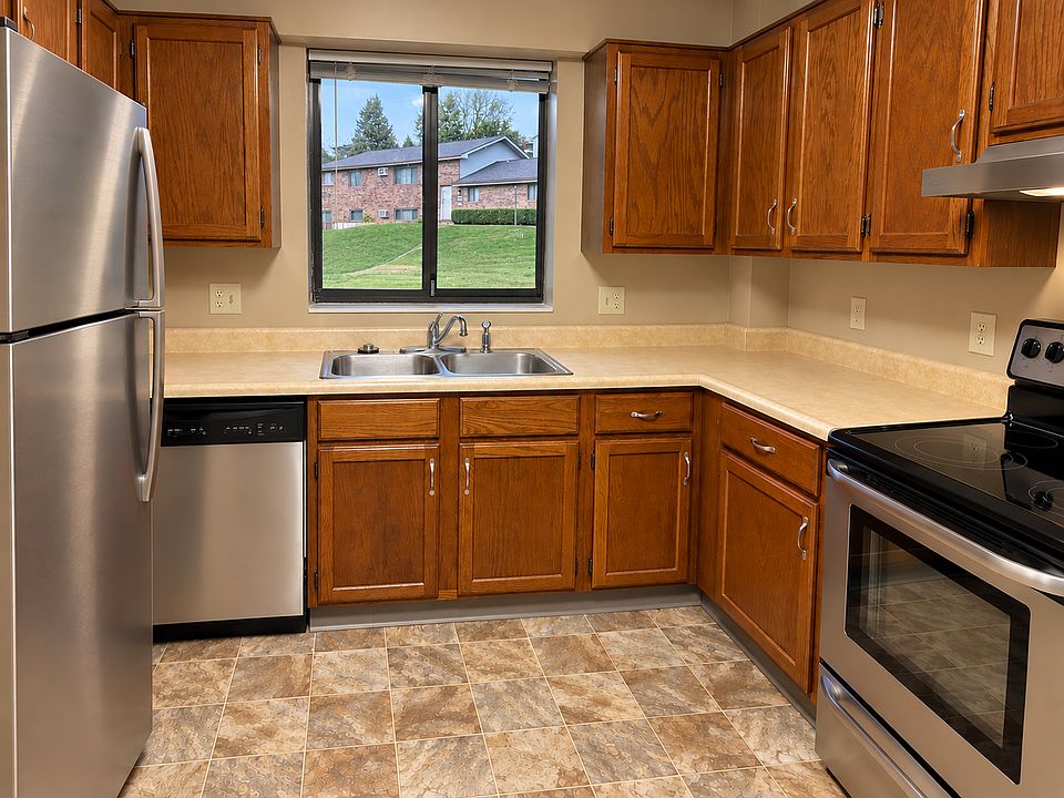 1st image of 850 Hawkeye Dr #2