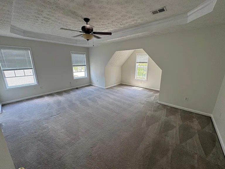 504 Thames Cir — Photo 68