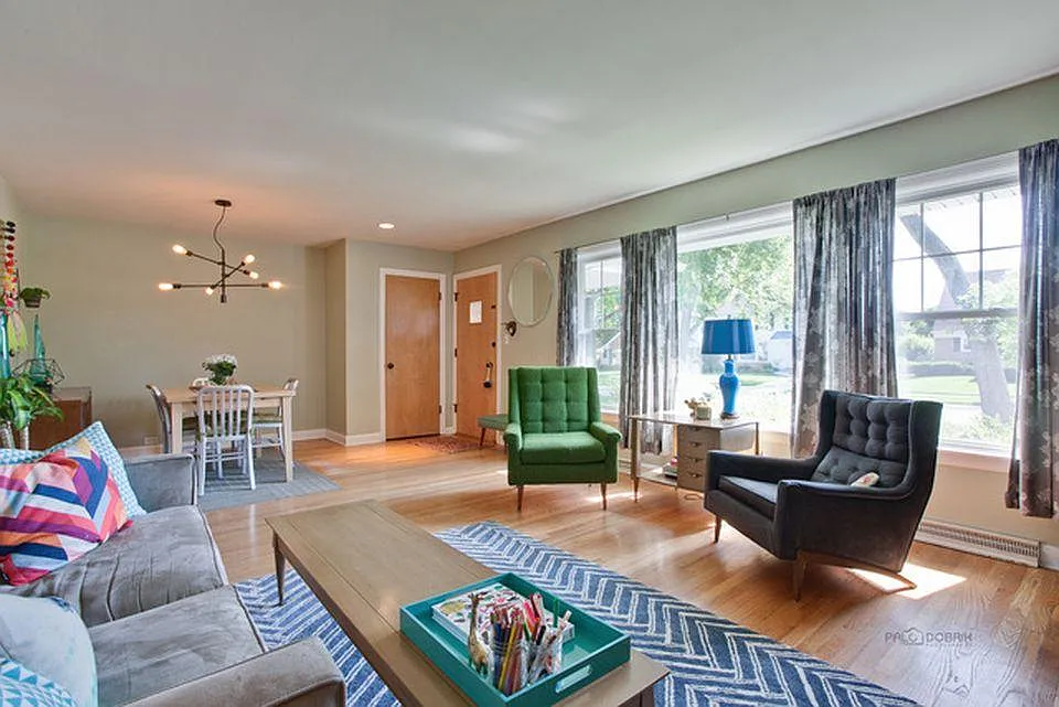 Family room - 204 S Albert St