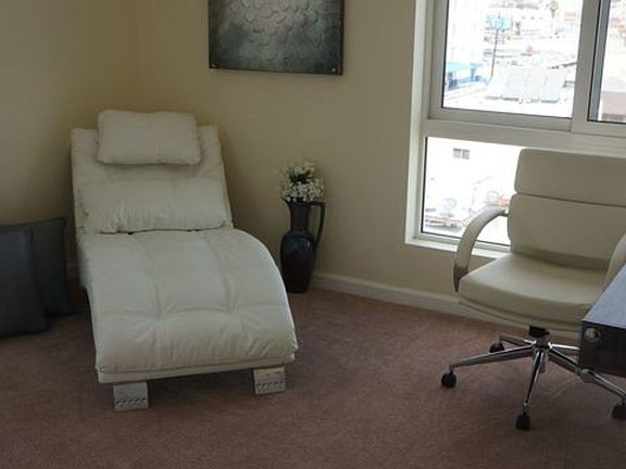 5th image of 155 S Oxford Ave APT 503
