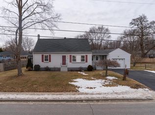 4 Middlebrook Rd, Dover, NH 03820