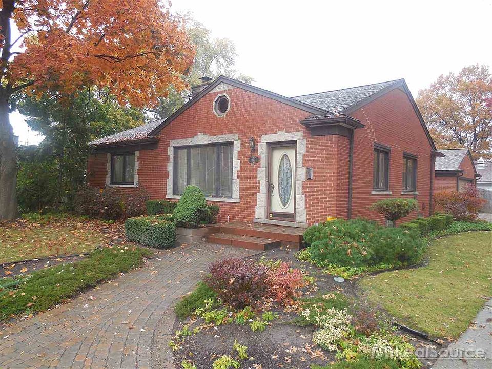 1st image of 21463 Prestwick Ave