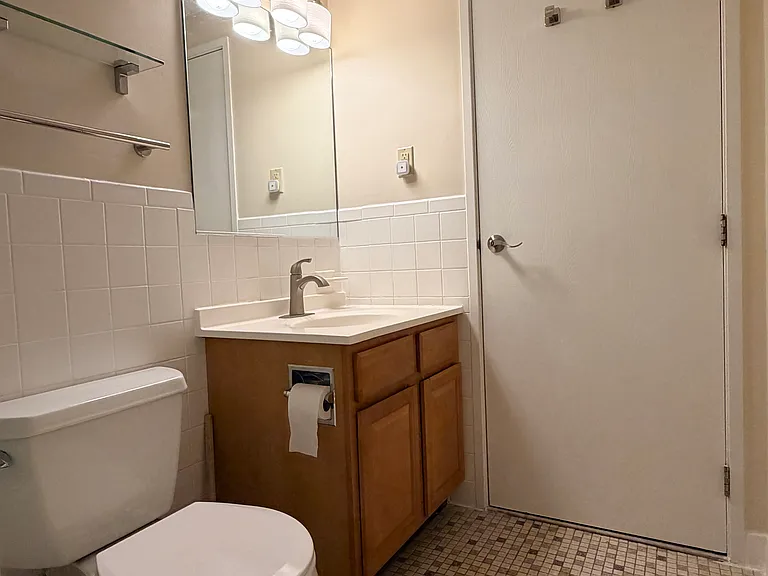 301 Lowell St #24 — Photo 9