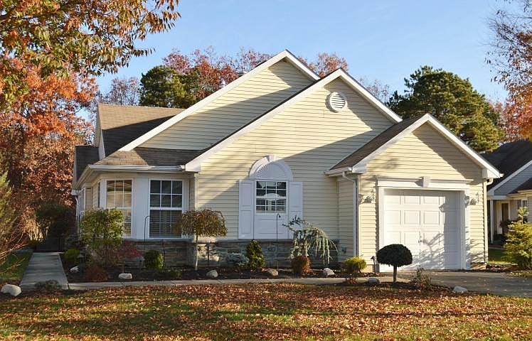 1st image of 2707 Meadow Lake Dr